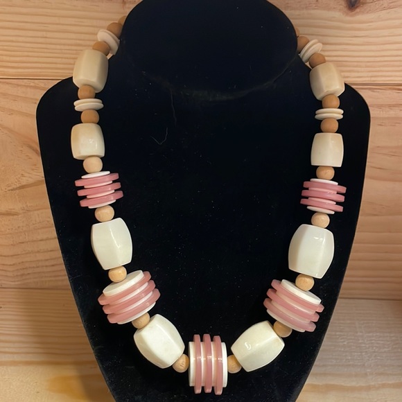Vintage Cream and Pink Chunky Funky Necklace - Picture 1 of 3